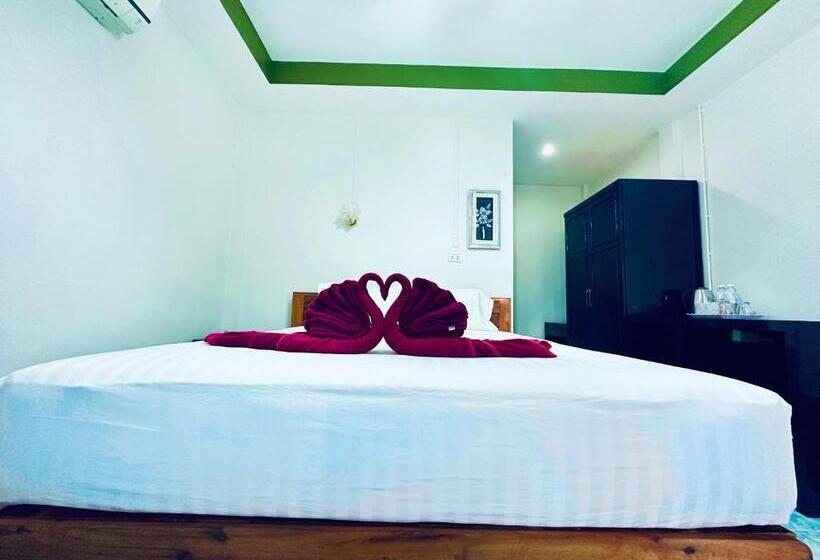 Номер Стандарт с Балконом, Lanta L.d. Beach Bungalow