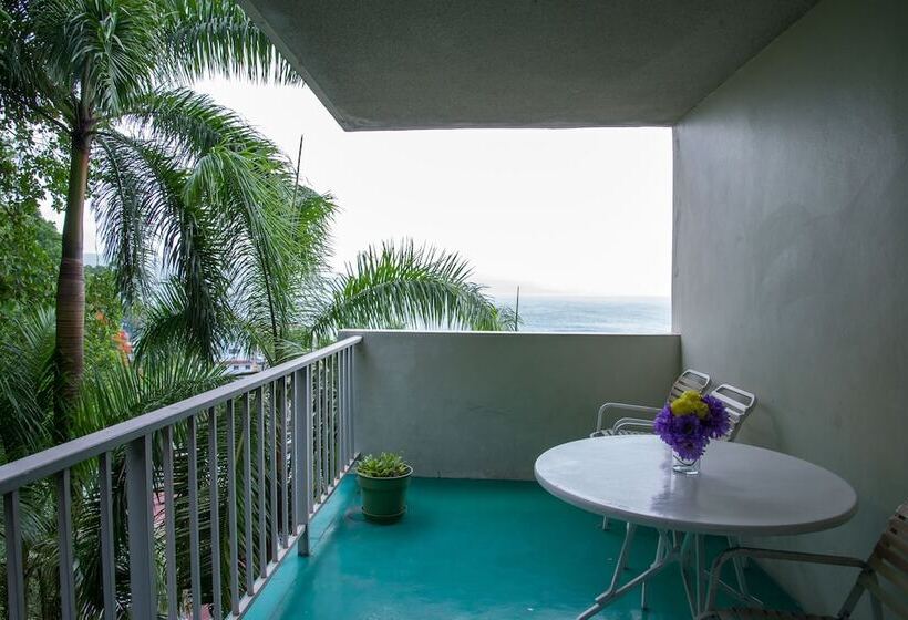 1 Bedroom Penthouse Apartment, Montego Bay Club Apartments