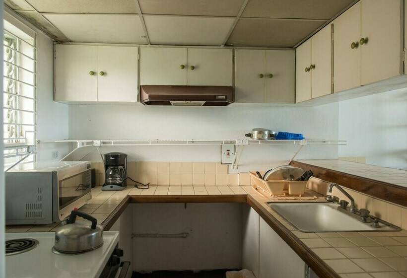 1 Bedroom Penthouse Apartment, Montego Bay Club Apartments