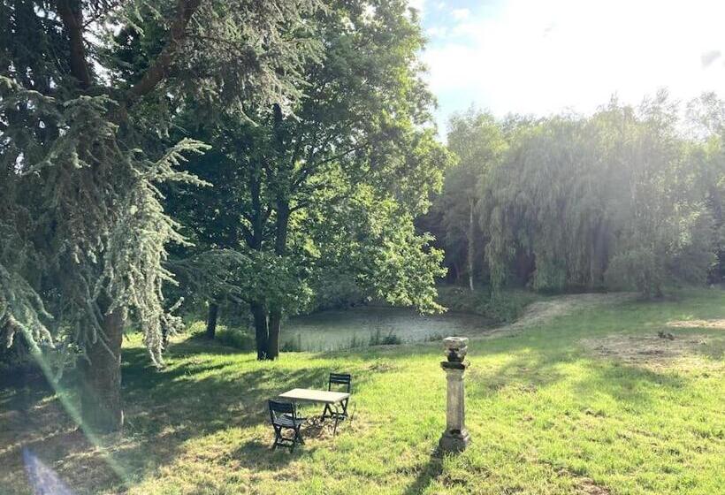 Дом 4 Спальни, La Forge De La Coudraie