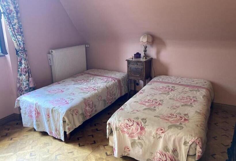 בית, 4 חדרי שינה, La Forge De La Coudraie