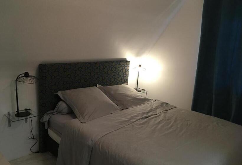 Номер Стандарт, La Forge De La Coudraie