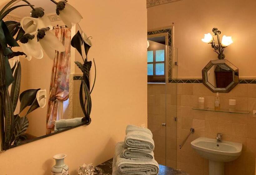 Дом 4 Спальни, La Forge De La Coudraie