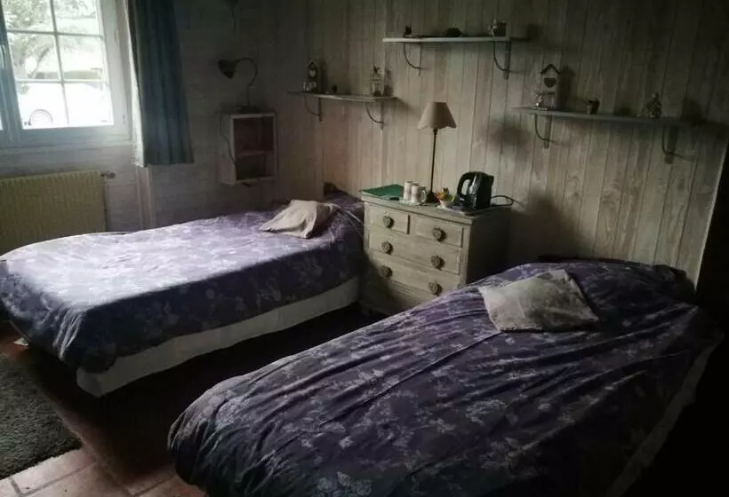 Standard-huone Puutarhanäkymä, La Grange