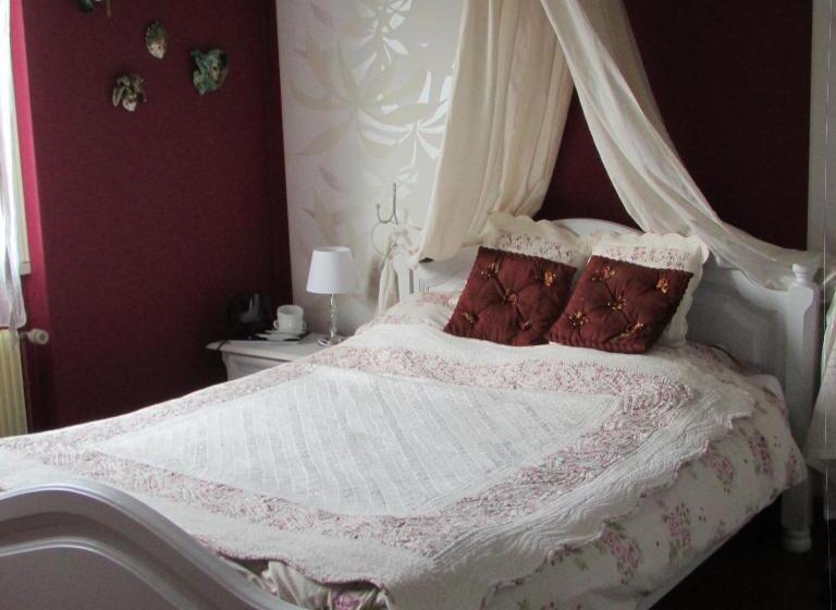 غرفة قياسية, La Grange