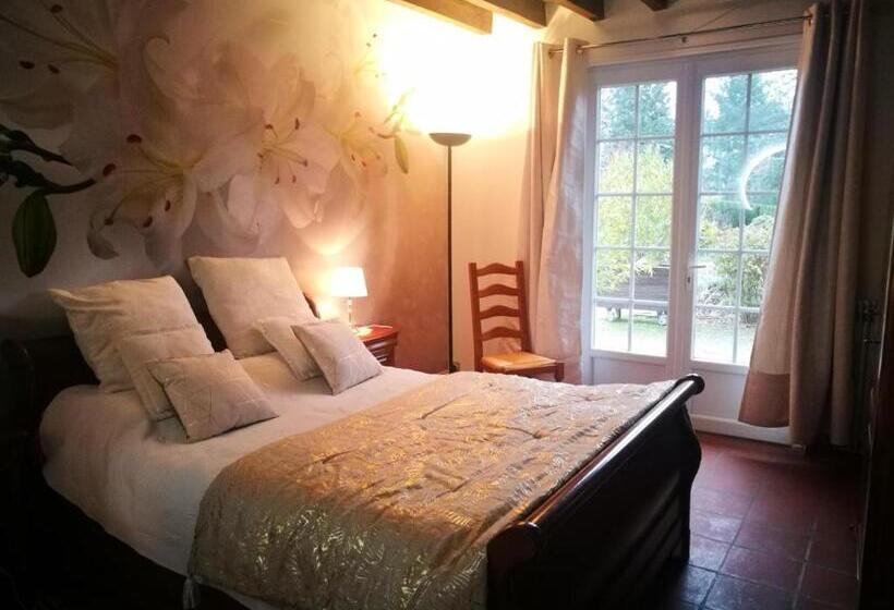 غرفة قياسية مطلّة علي الحديقة, La Grange