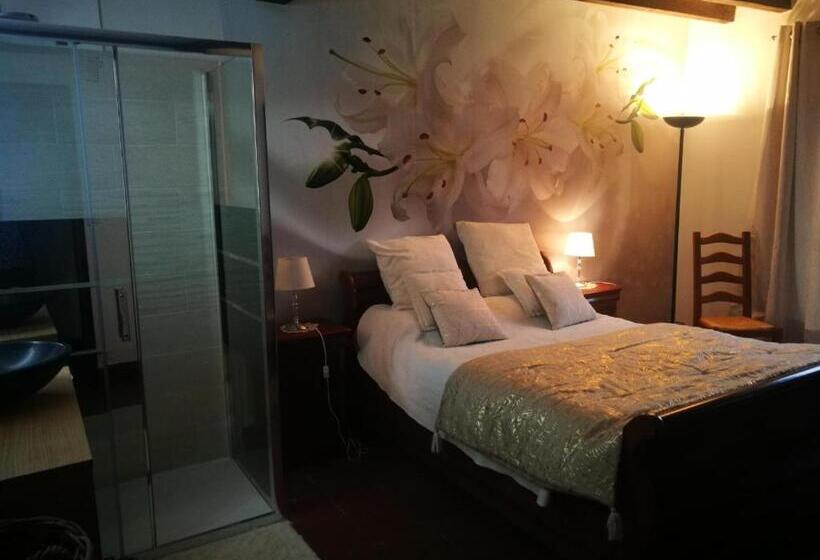 غرفة قياسية مطلّة علي الحديقة, La Grange