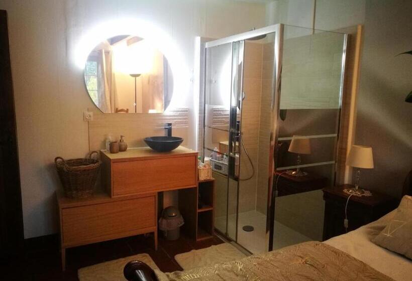 غرفة قياسية مطلّة علي الحديقة, La Grange