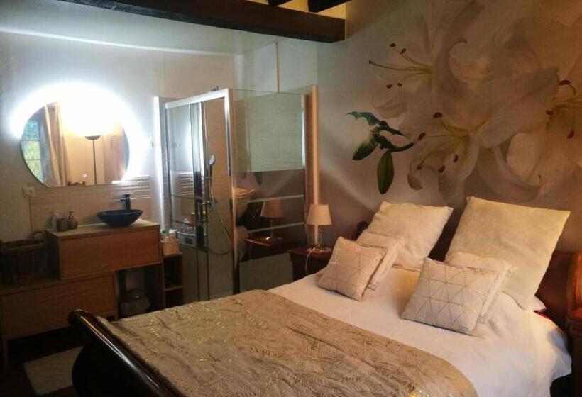 غرفة قياسية مطلّة علي الحديقة, La Grange