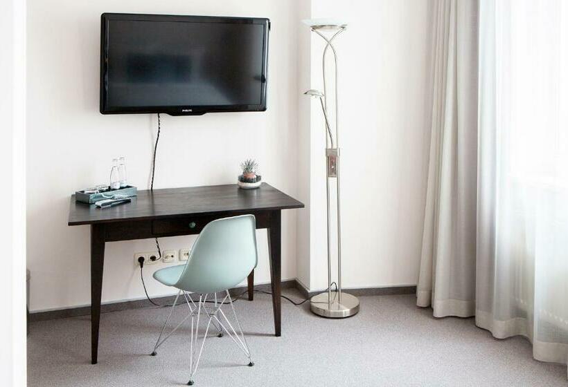 스탠다드 룸, Anna