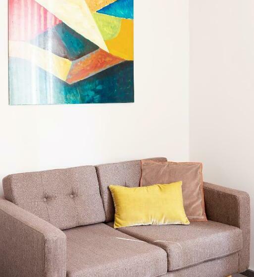 스탠다드 싱글 룸, Anna