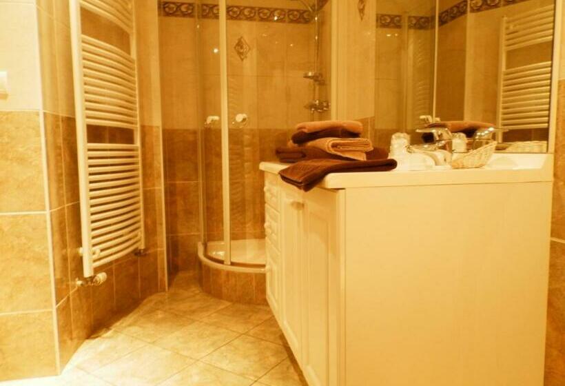 标准间, Auberge De La Motte