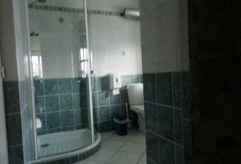 スタンダードトリプルルーム, Auberge De La Motte