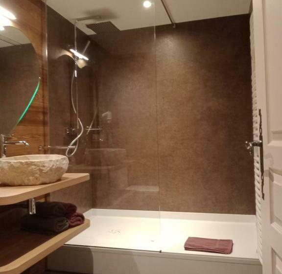 スタンダードルーム, Auberge De La Motte