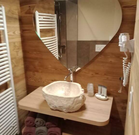 Номер Стандарт Трехместный, Auberge De La Motte