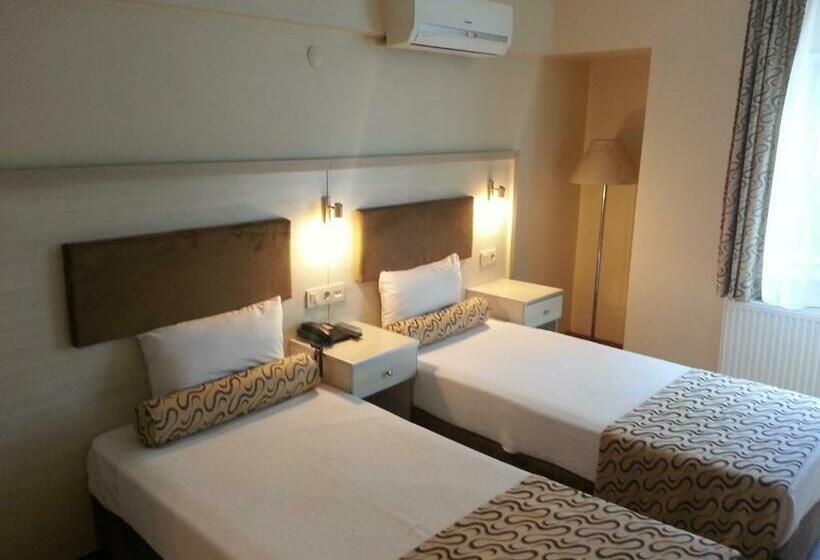 Camera Standard, Grand Zeybek