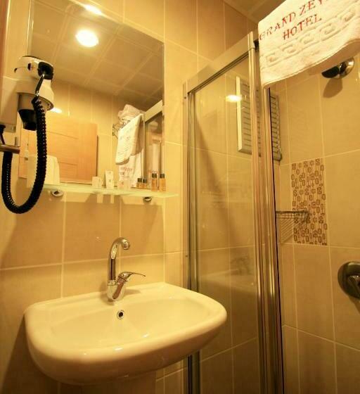 Camera Standard, Grand Zeybek