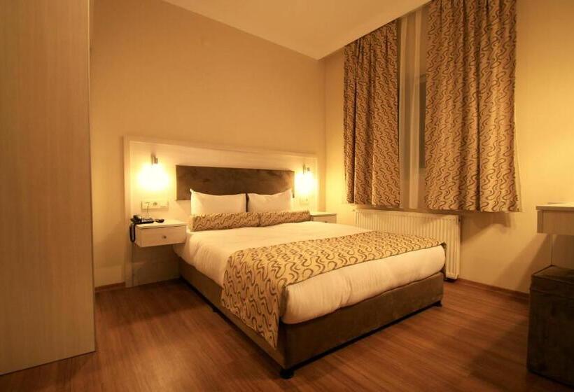 Suite, Grand Zeybek