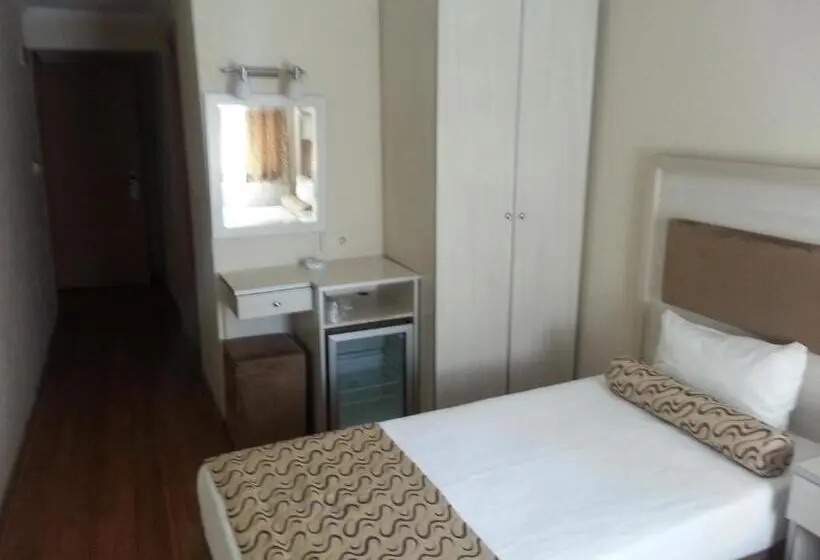 Classic Single Room