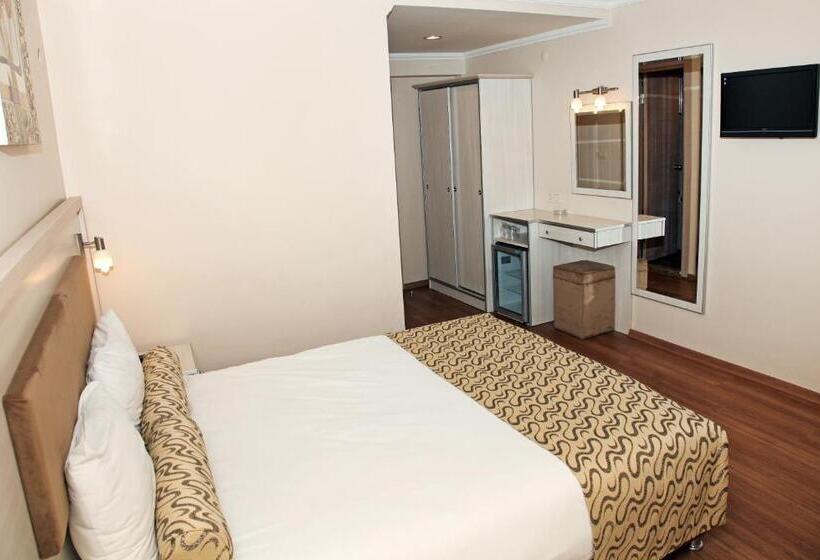 Camera Singola Classica, Grand Zeybek