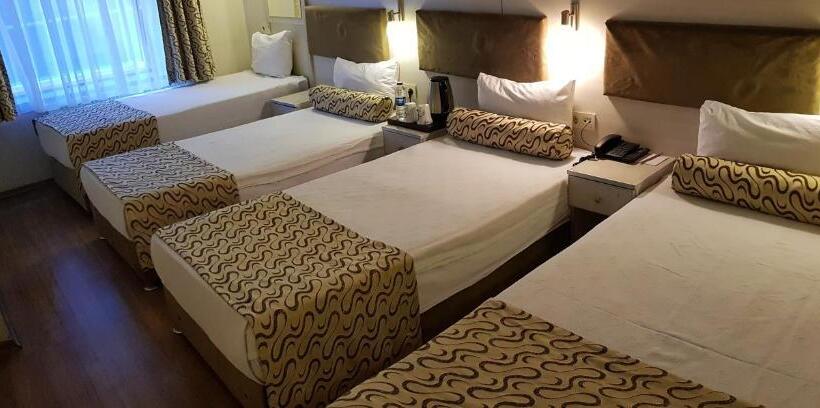 Camera Quadrupla Classica, Grand Zeybek