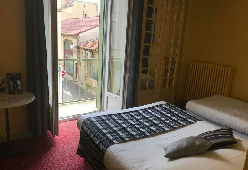 غرفة قياسية ثلاثية, Magdeleine