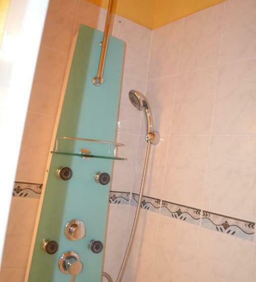 غرفة عائلية, Magdeleine