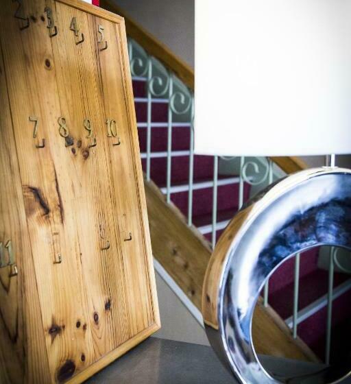 غرفة عائلية, Magdeleine