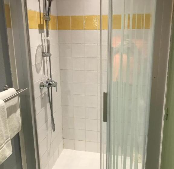 غرفة سوبيريور, Magdeleine