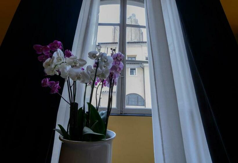 اتاق کلاسیک, Roma Luxus