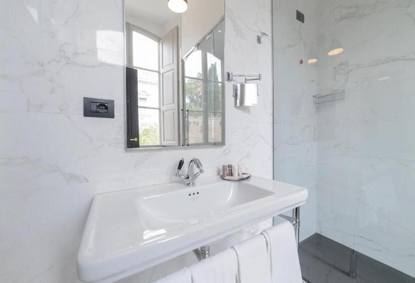 سوییت لوکس, Roma Luxus