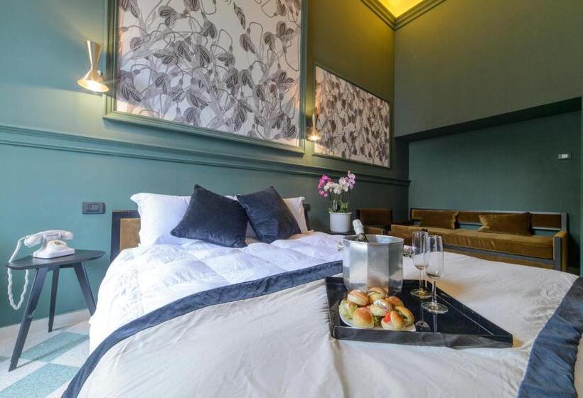 اتاق لوکس, Roma Luxus