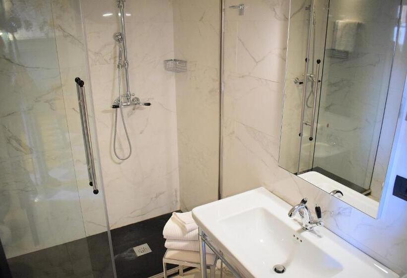 اتاق خانوادگی, Roma Luxus