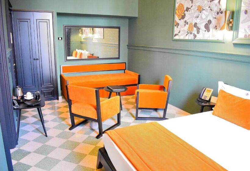 اتاق خانوادگی, Roma Luxus