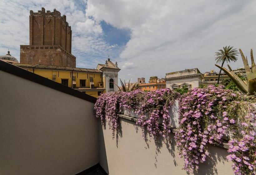 اتاق لوکس با تراس, Roma Luxus