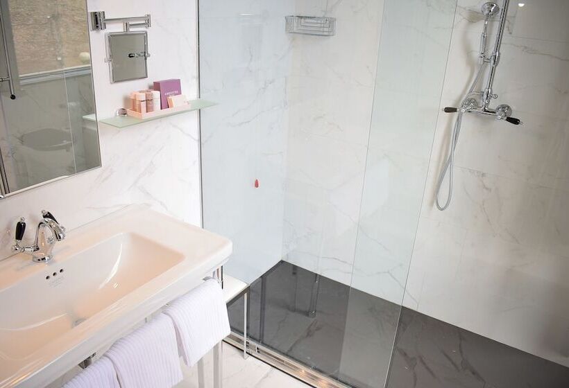 اتاق خانوادگی, Roma Luxus