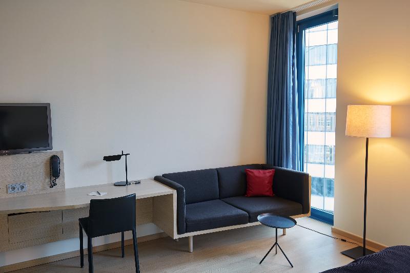 سوییت لوکس, Roma Luxus