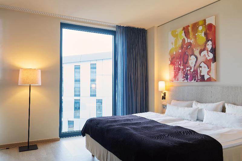 سوییت لوکس, Roma Luxus