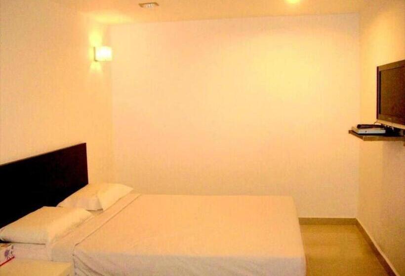 Quarto Estandar, Time Hotel Seremban