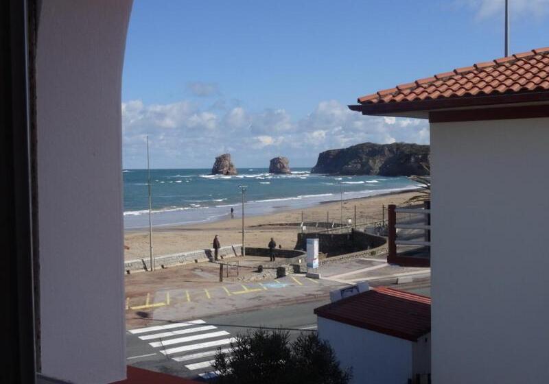 חדר משפתחתי סופריור, Uhainak