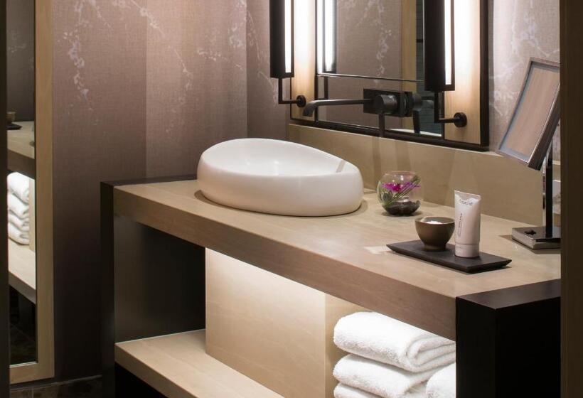 带大床的豪华间, Nobu Hotel Miami Beach