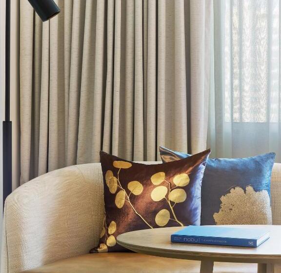 带大床的豪华间, Nobu Hotel Miami Beach