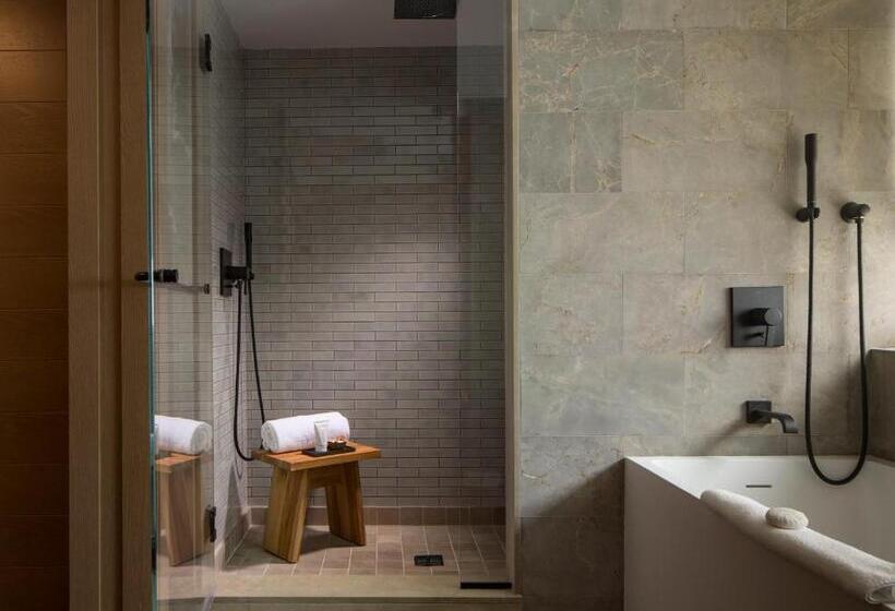 带大床的小型套房, Nobu Hotel Miami Beach