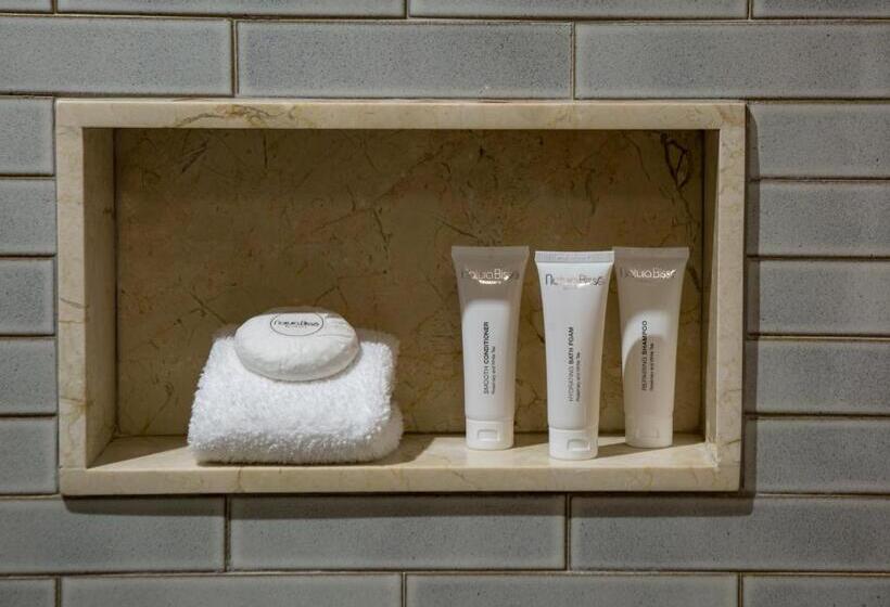 带大床的套房, Nobu Hotel Miami Beach