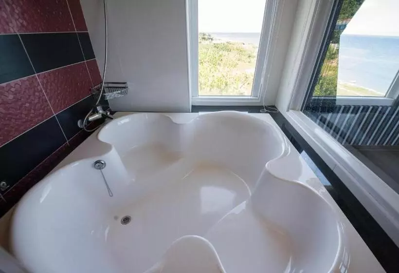 اتاق استاندارد با بالکن و چشمانداز دریا, Whitecaps B&b