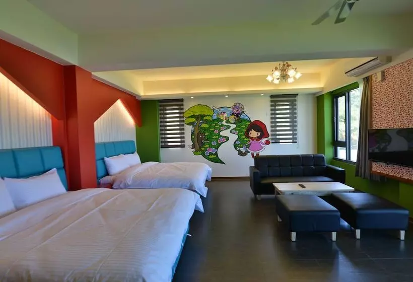 اتاق استاندارد چهار تخته, Whitecaps B&b