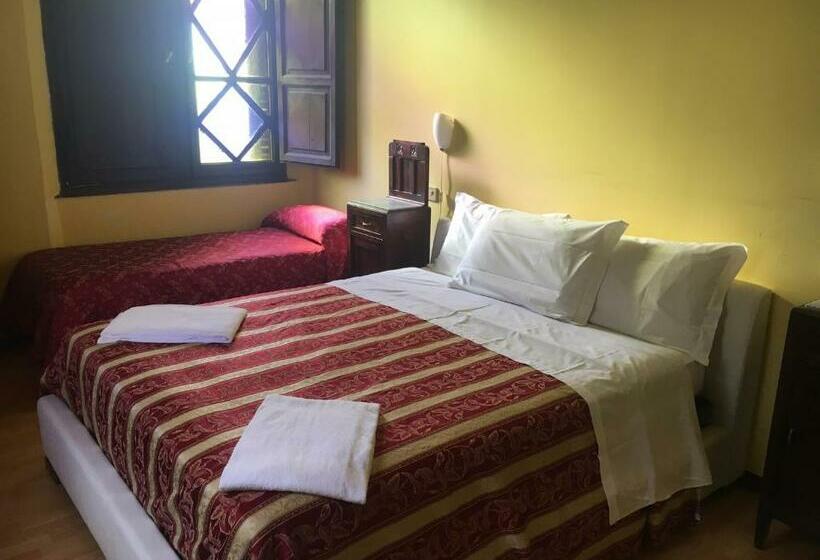 اتاق استاندارد, Alla Residenza Domus Minervae