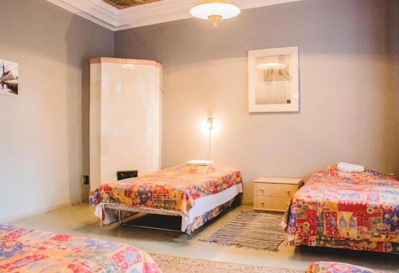 Habitació Quàdruple Estàndard Bany Compartit, 16eur   Old Town Munkenhof