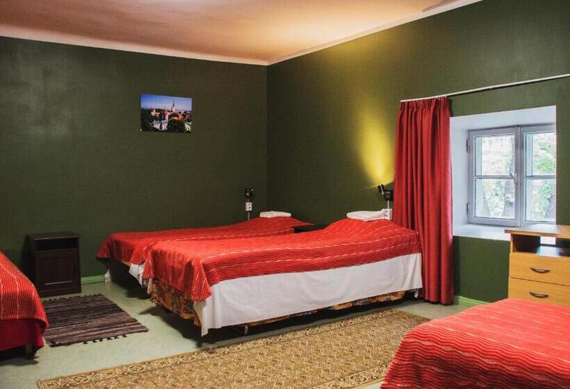 Habitació Quàdruple Estàndard Bany Compartit, 16eur   Old Town Munkenhof