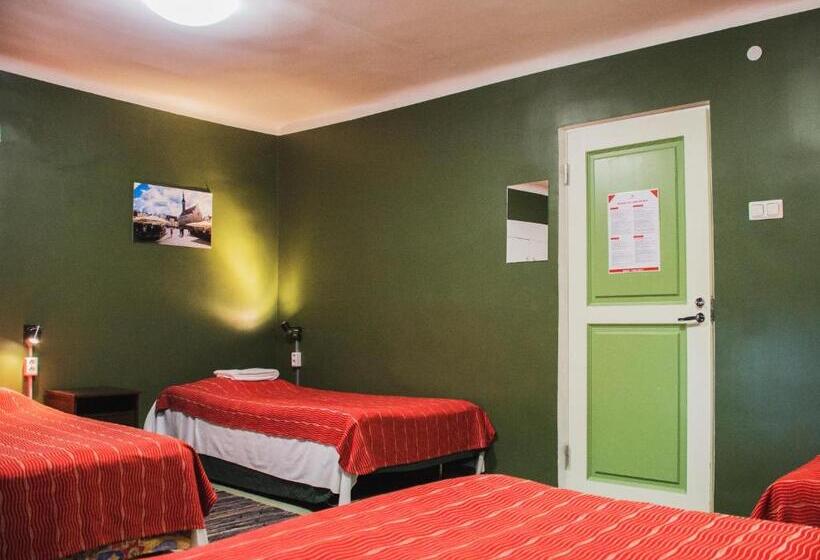 Habitació Quàdruple Estàndard Bany Compartit, 16eur   Old Town Munkenhof